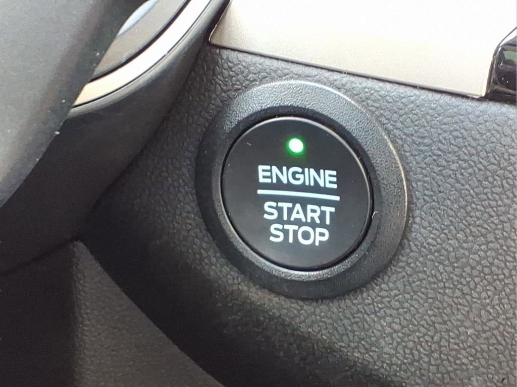 Used 2022 Ford Escape SE w/ Convenience Package image 11