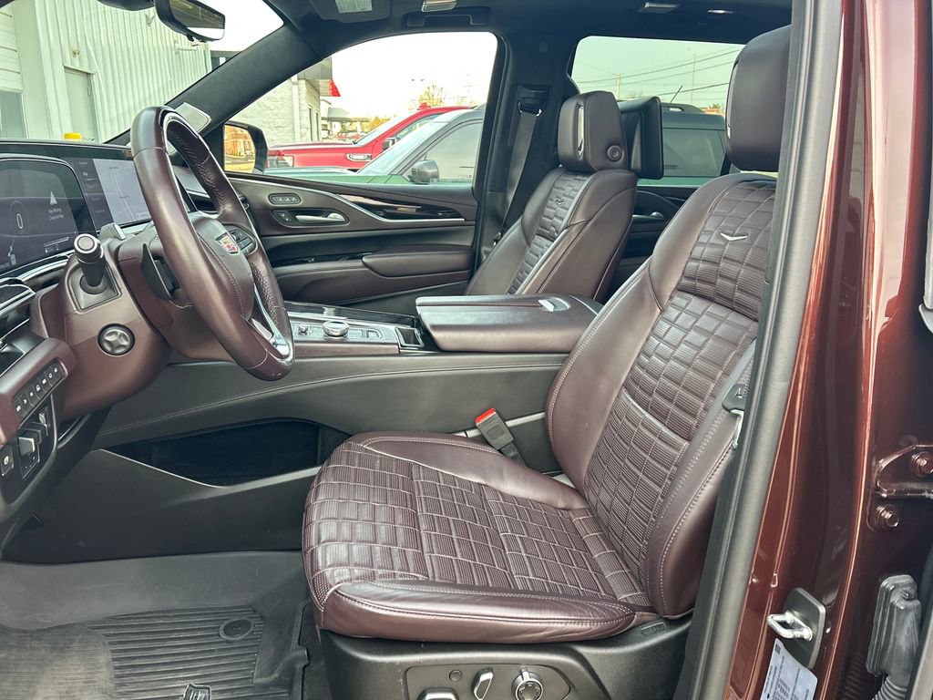 Certified 2023 Cadillac Escalade Sport Platinum w/ LPO, ONYX Package image 14