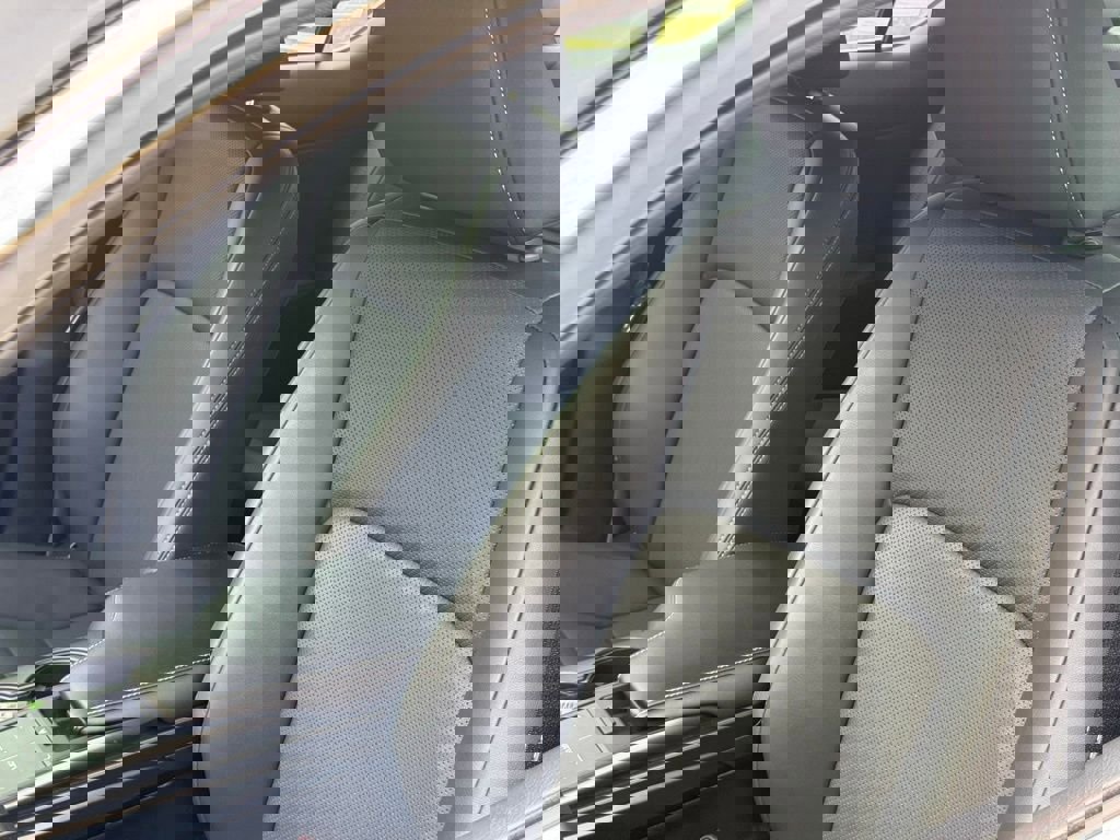 Certified 2024 Lexus IS 300 w/ Comfort Package image 19