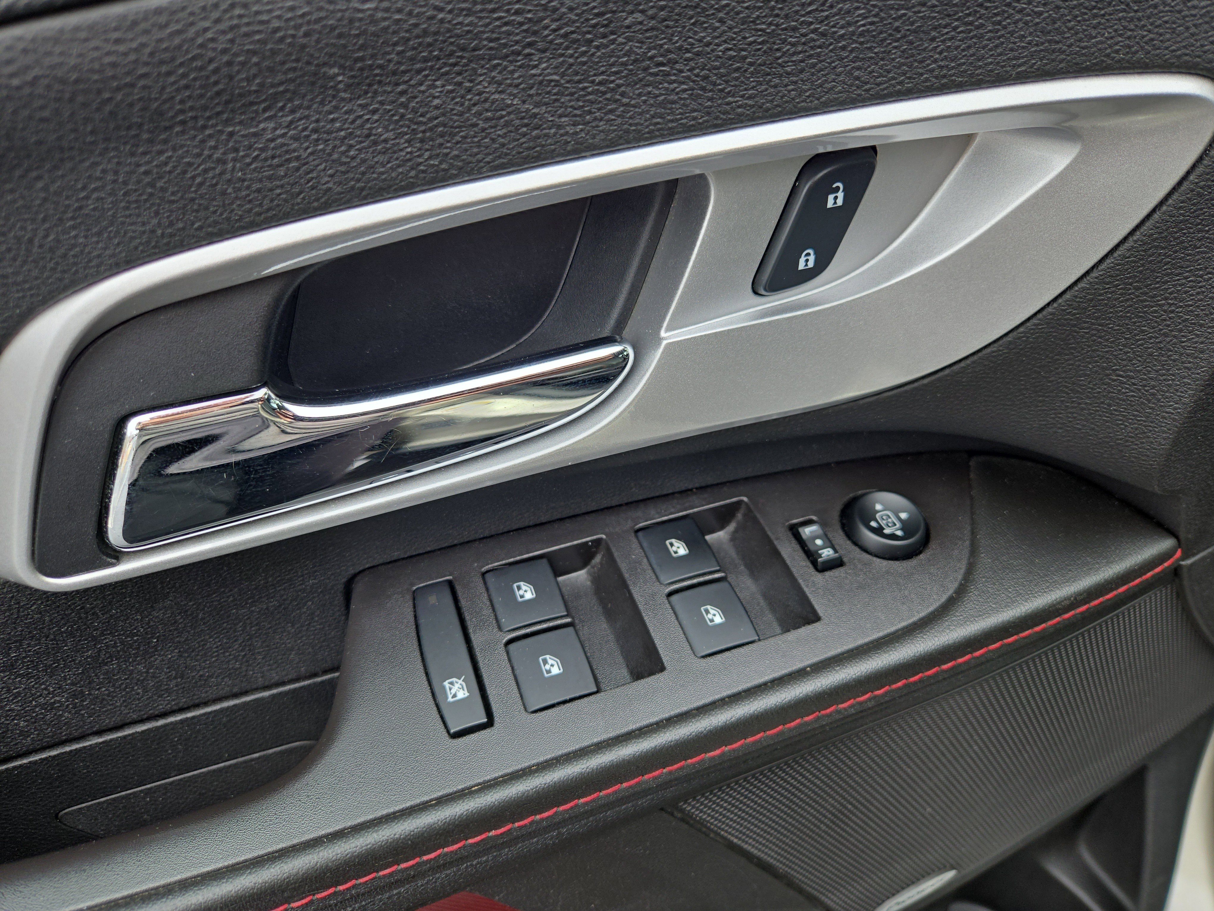 Used 2015 Chevrolet Equinox LTZ image 15