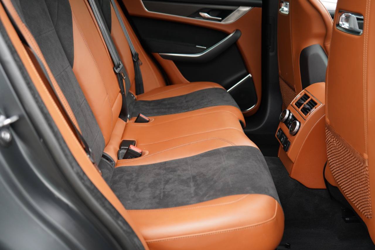 Used 2021 Jaguar F-PACE SVR AWD/4WD image 34