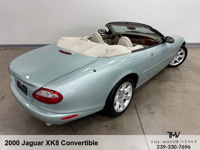 Used 2000 Jaguar XK8 Convertible image 13