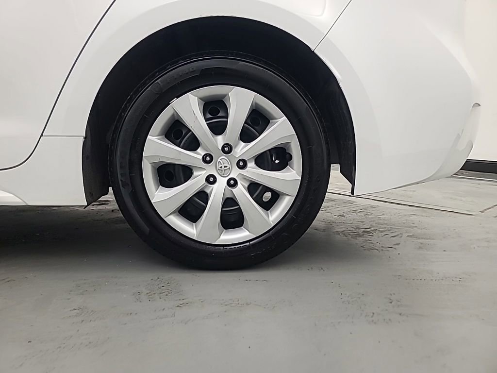 Used 2025 Toyota Corolla LE image 11