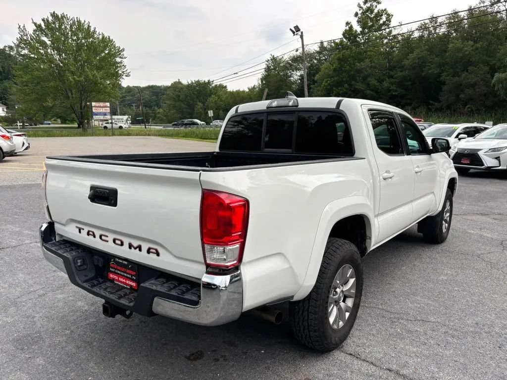 Used 2016 Toyota Tacoma SR5 w/ SR5 Appearance Package (SN) AWD/4WD image 8