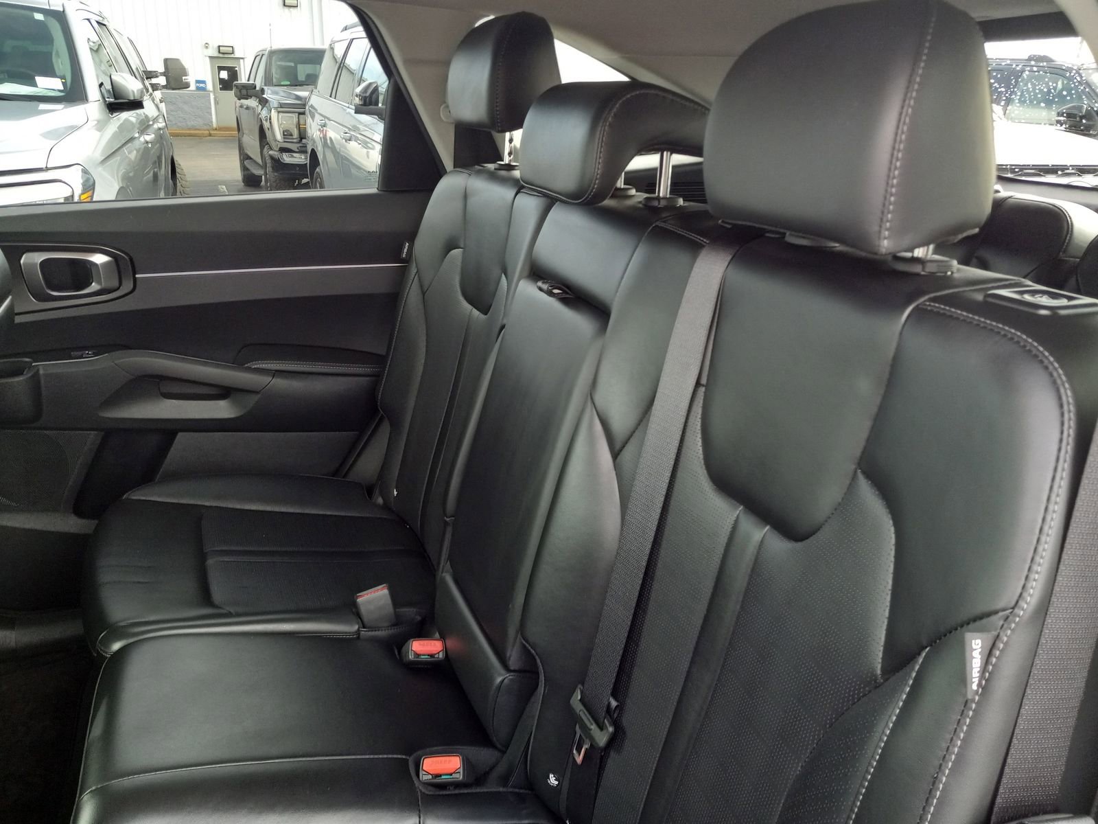 Used 2025 Kia Sorento S AWD/4WD image 14