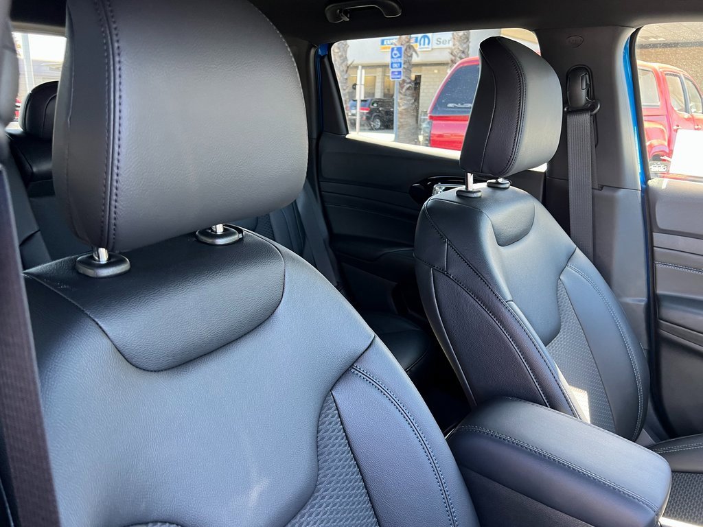 New 2026 Jeep Compass Latitude image 13