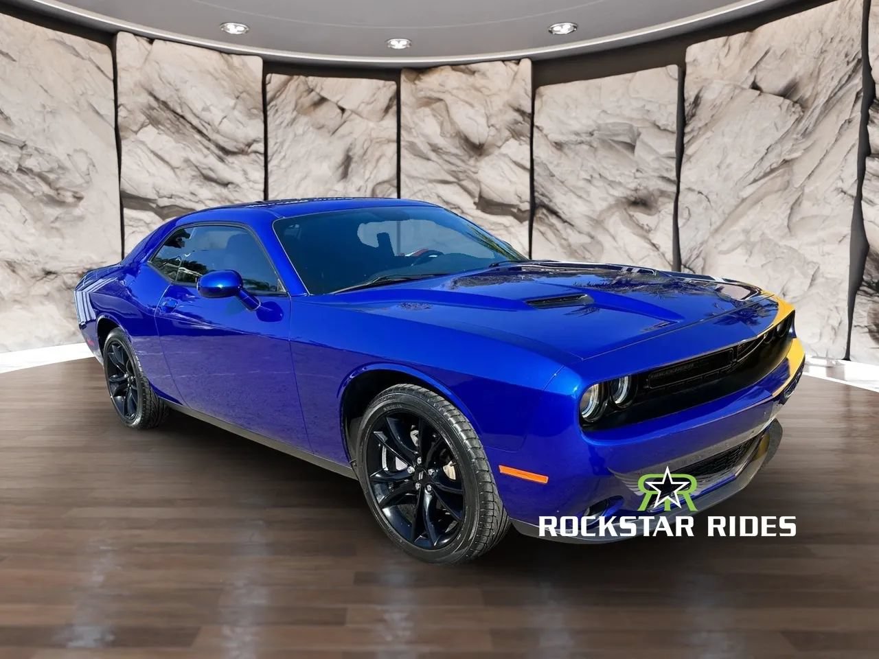Used 2018 Dodge Challenger SXT w/ Blacktop Package RWD image 8