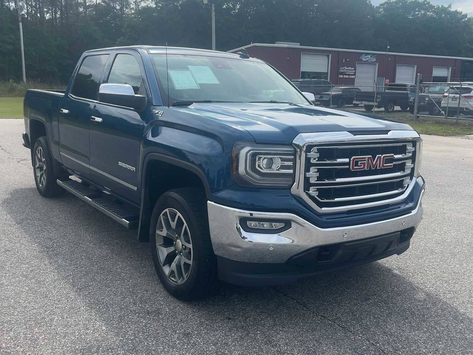 Used 2018 GMC Sierra 1500 SLT AWD/4WD image 26