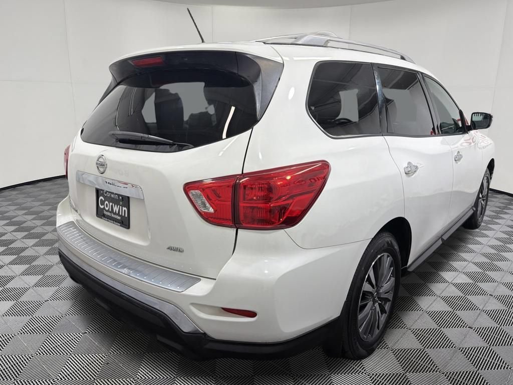 Used 2017 Nissan Pathfinder S AWD/4WD image 7