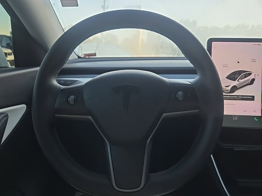 Used 2021 Tesla Model Y Long Range AWD/4WD image 13