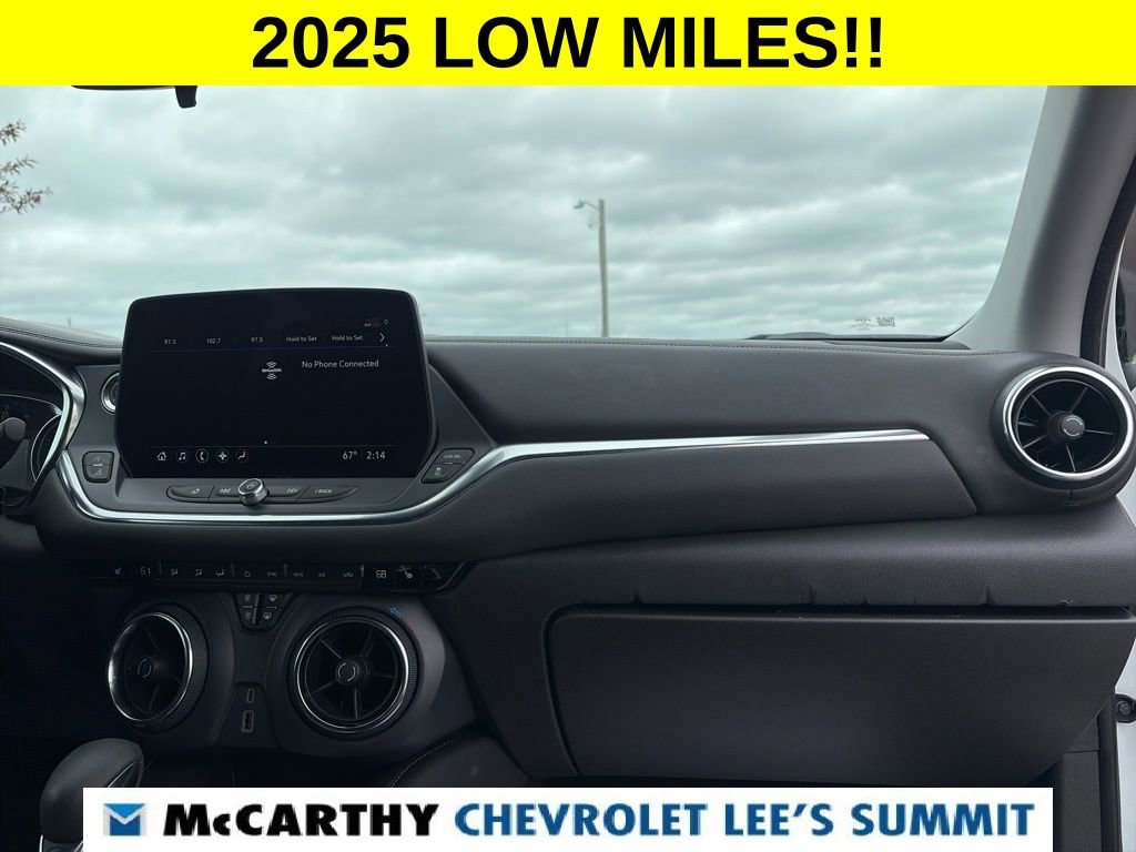 Used 2025 Chevrolet Blazer LT FWD image 28