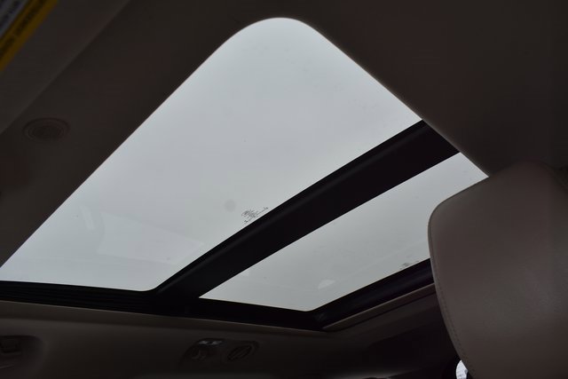 Used 2020 Ford Explorer XLT w/ Equipment Group 202A image 33