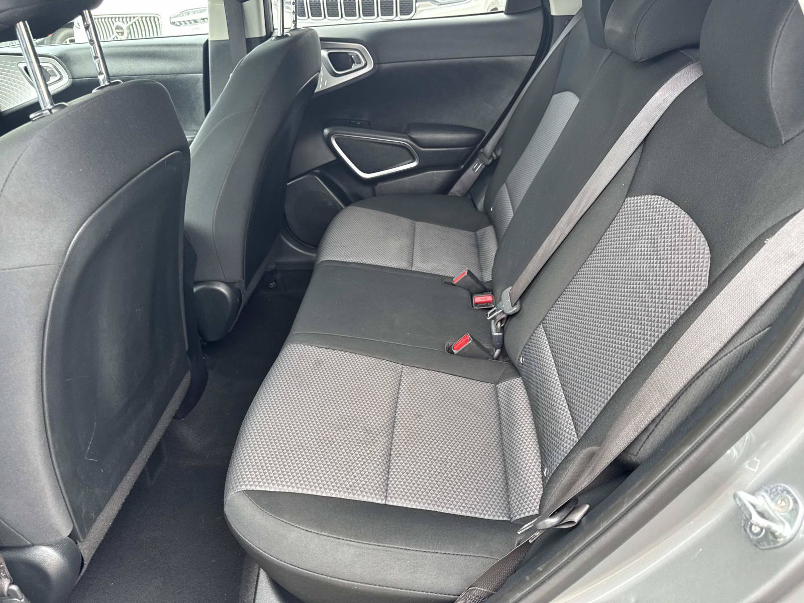 Used 2023 Kia Soul LX FWD image 10