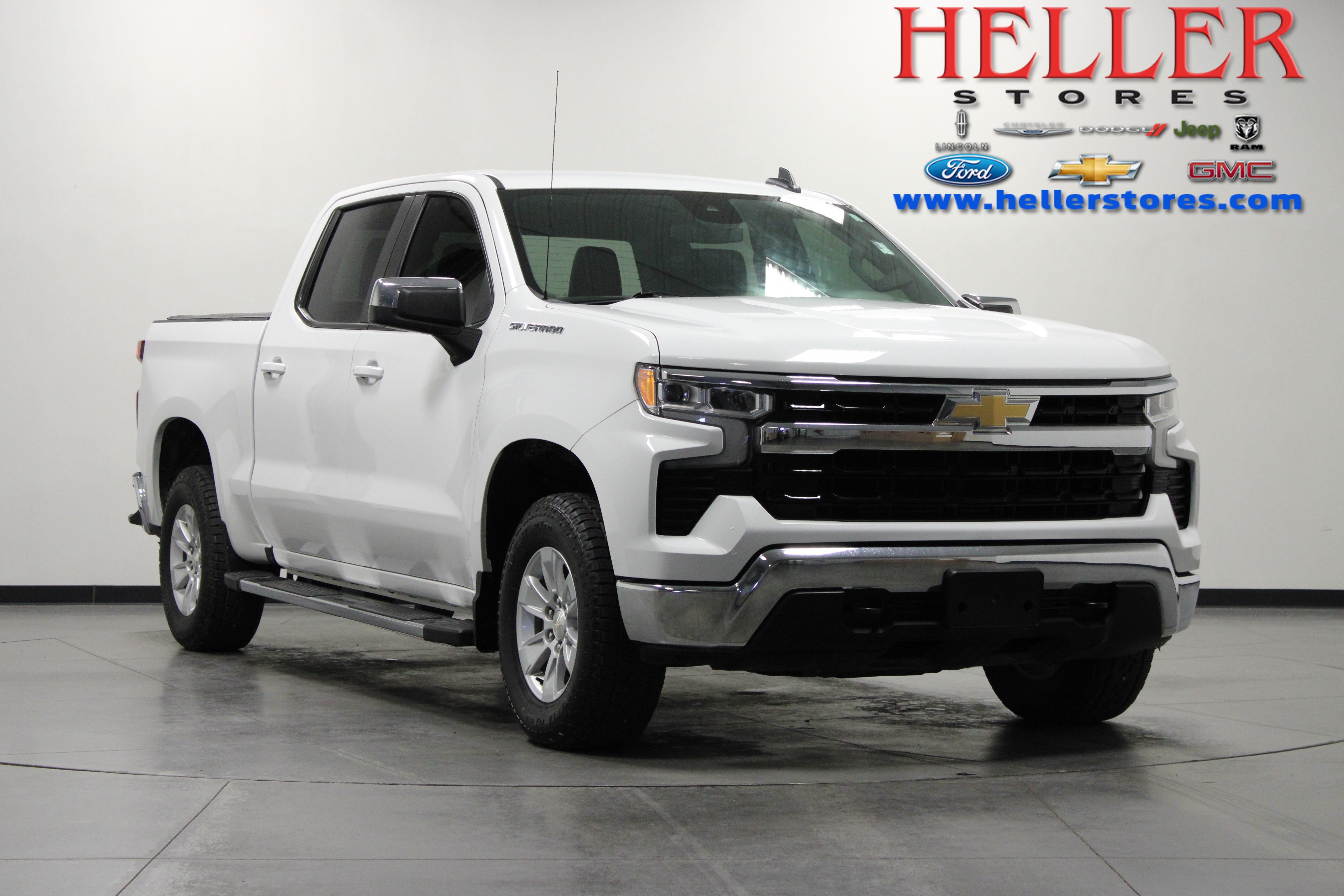 Used 2023 Chevrolet Silverado 1500 LT w/ Protection Package AWD/4WD image 1