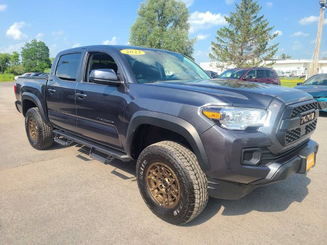 Used 2023 Toyota Tacoma 4x4 Double Cab w/ Trail Edition image 4