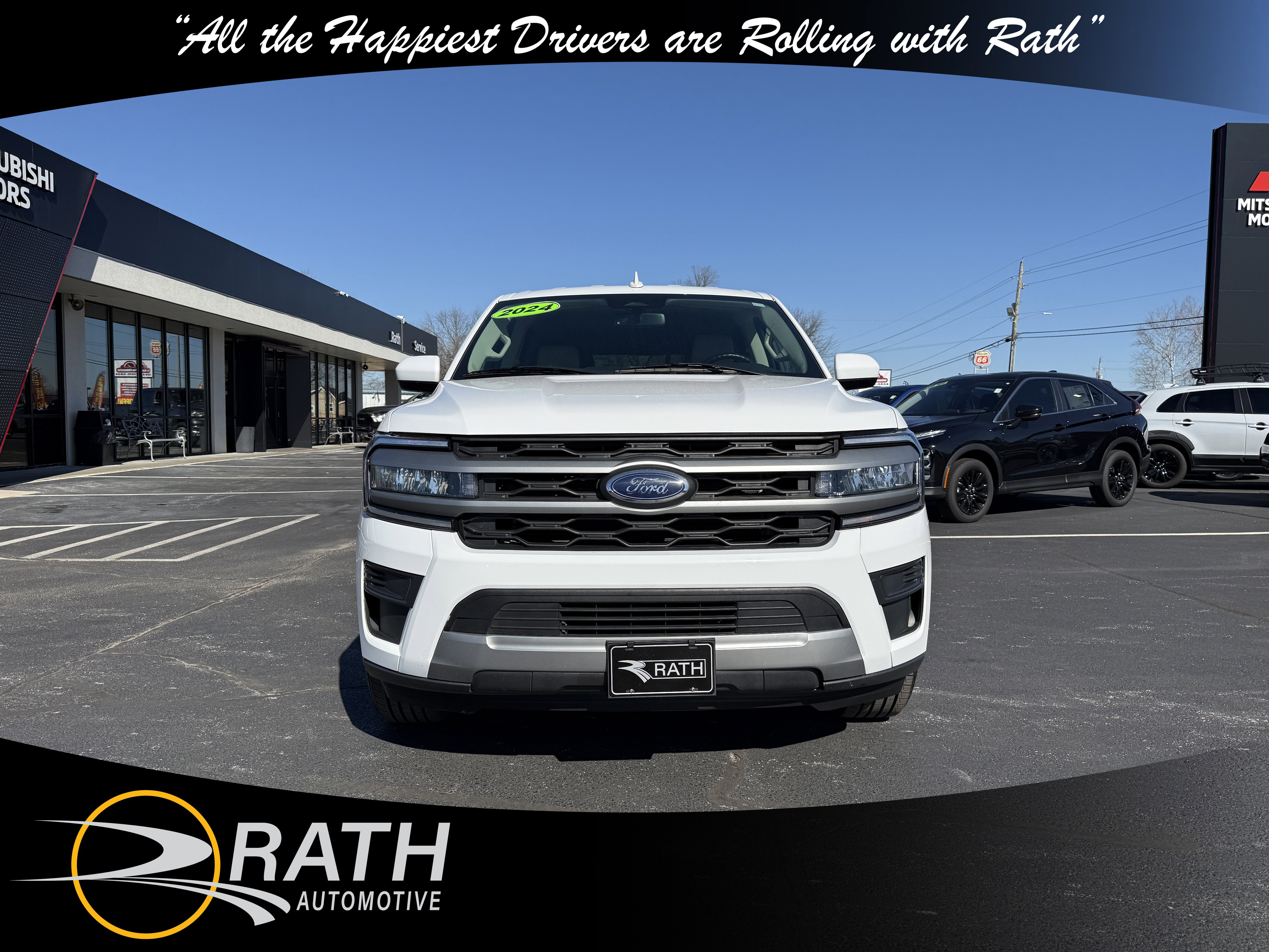 Used 2024 Ford Expedition Max XLT image 3