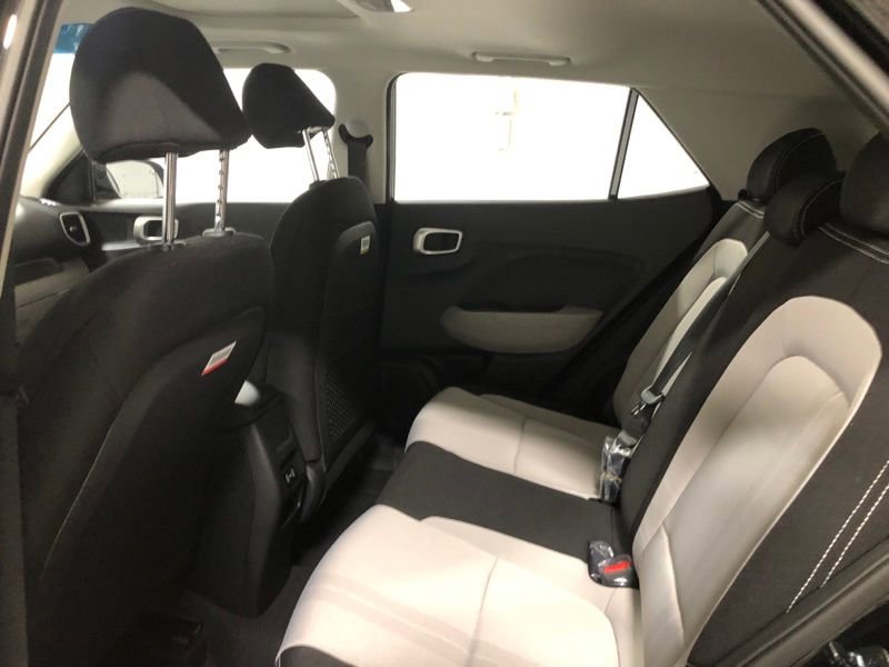 New 2026 Hyundai Venue SEL FWD image 15