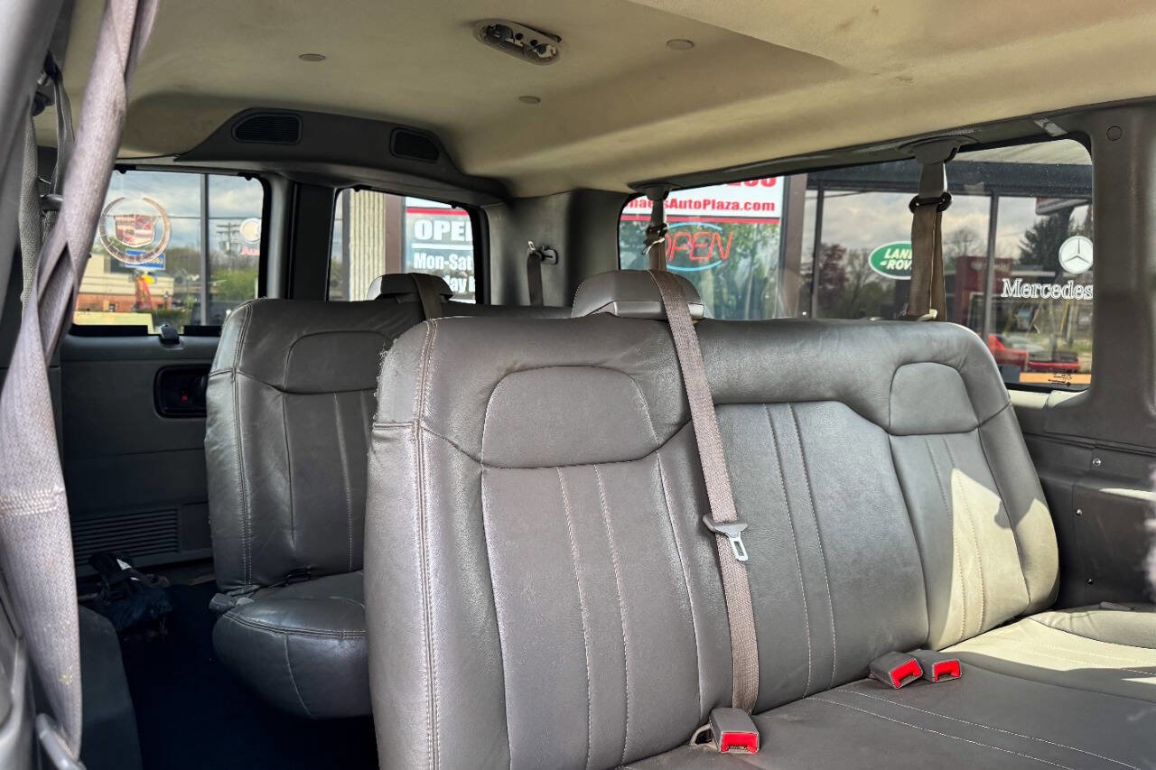 Used 2016 Chevrolet Express 3500 LS RWD image 15