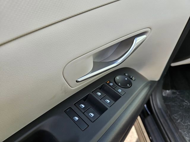 Used 2025 Hyundai Tucson SE FWD image 21