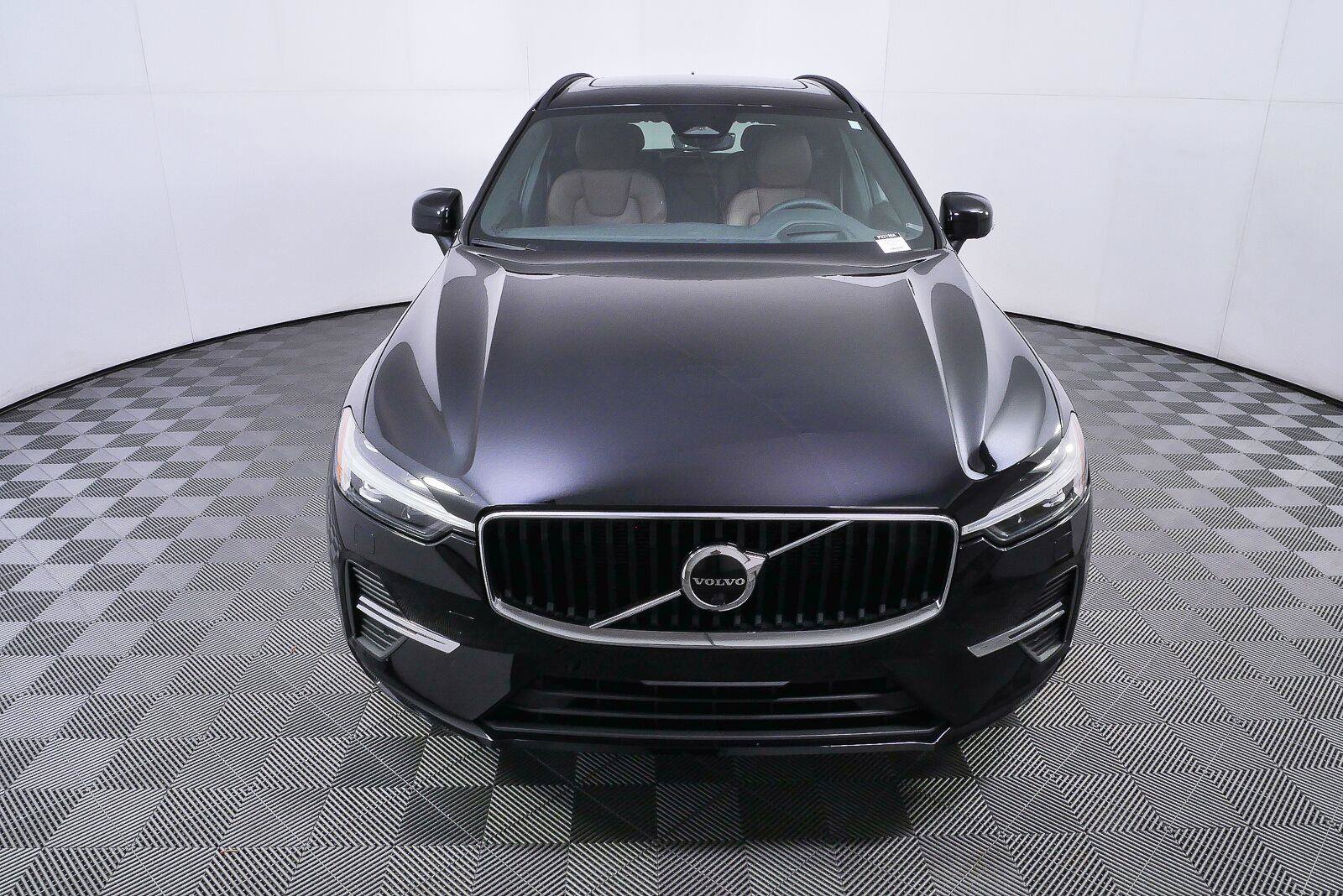 Used 2022 Volvo XC60 B5 Momentum w/ Advanced Package FWD image 29