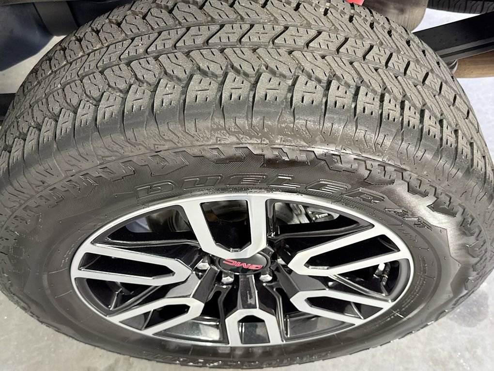 Used 2024 GMC Sierra 1500 AT4 w/ Technology Package image 35