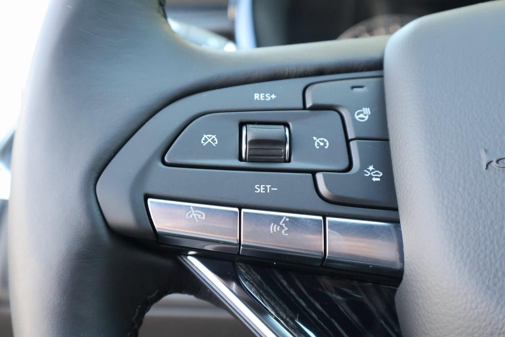 Certified 2025 Cadillac XT6 Premium Luxury image 21