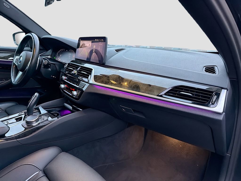 Used 2023 BMW 540i w/ M Sport Package image 31