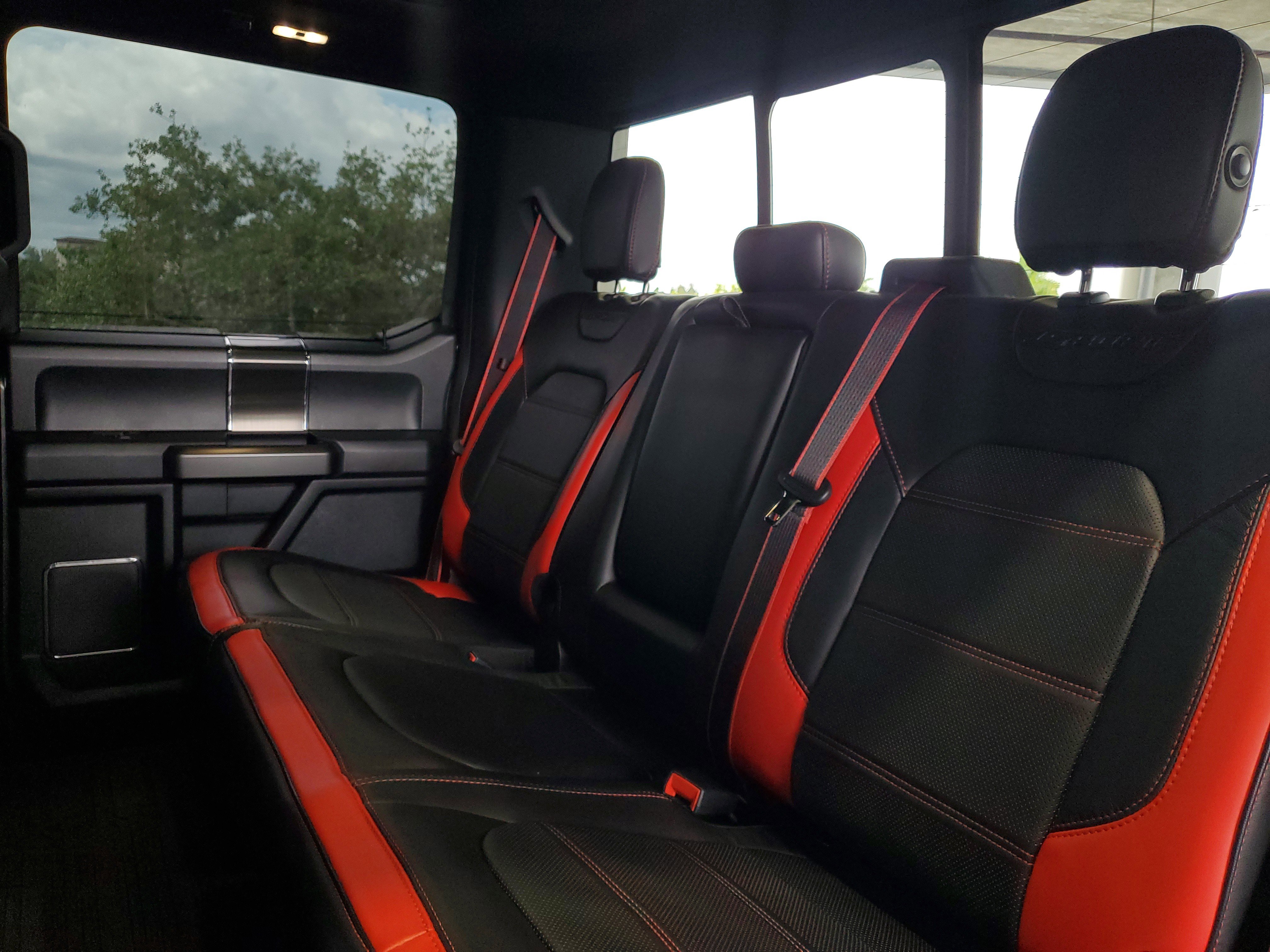 Used 2019 Ford F150 Lariat w/ Equipment Group 502A Luxury AWD/4WD image 8