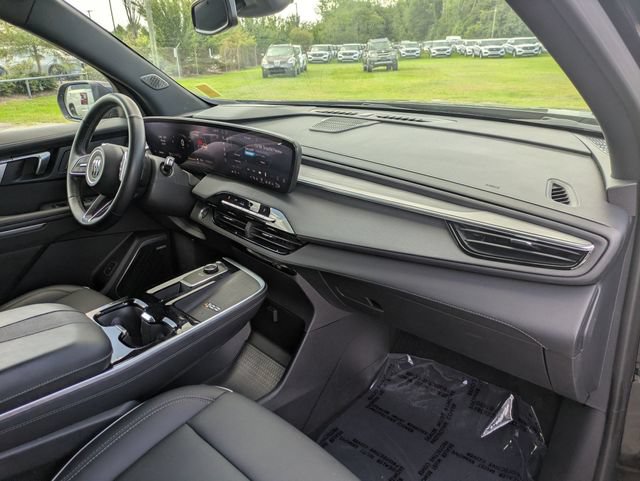Used 2025 Buick Enclave Preferred FWD image 39