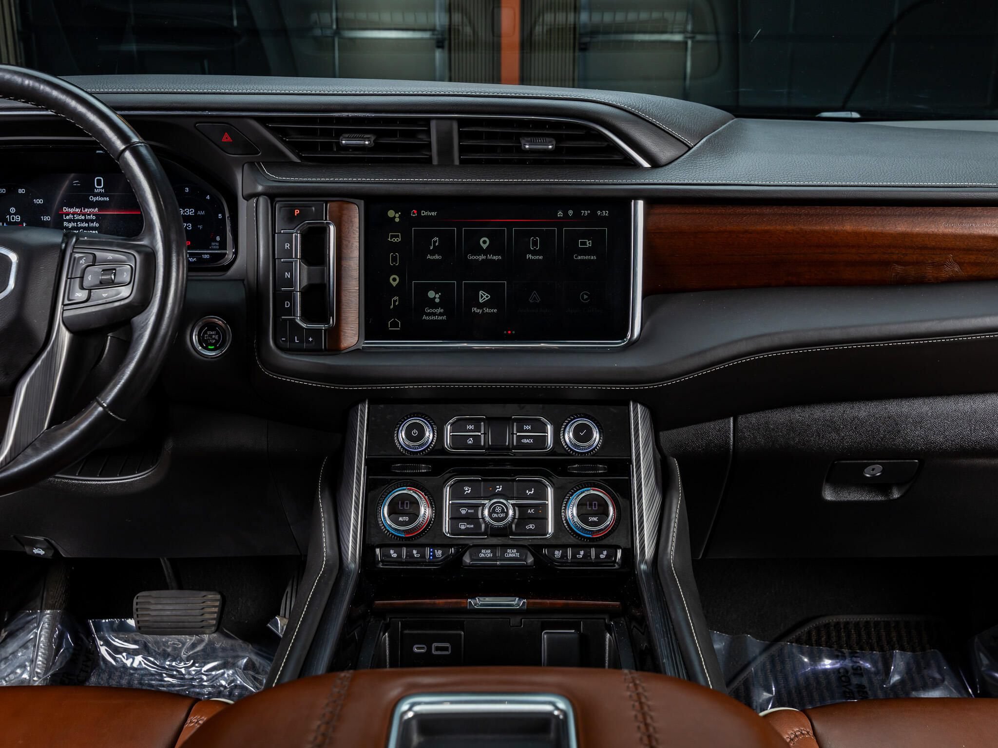 Used 2023 GMC Yukon Denali Ultimate AWD/4WD image 21