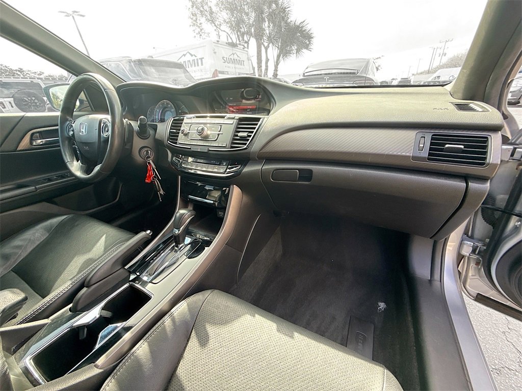 Used 2016 Honda Accord Sport image 29