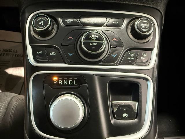 Used 2015 Chrysler 200 Limited w/ Convenience Group FWD image 23