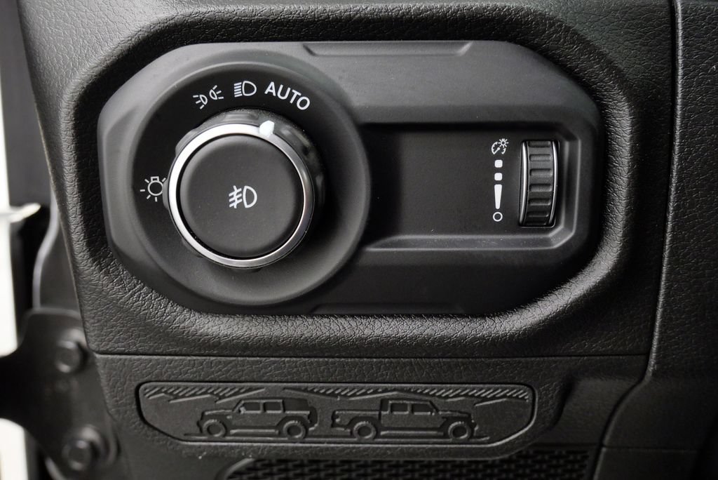 Used 2024 Jeep Wrangler Sport AWD/4WD image 21