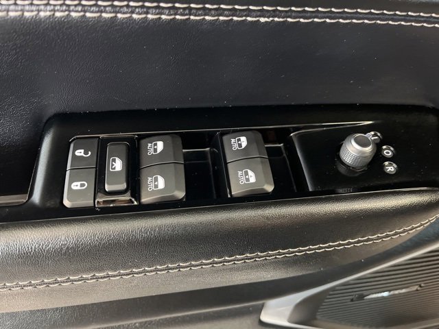 Used 2023 Jeep Wagoneer L Series II image 15