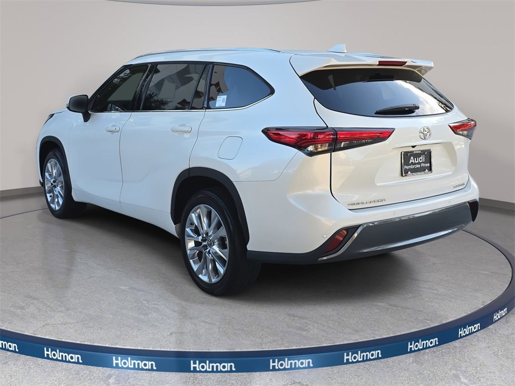 Used 2021 Toyota Highlander Limited image 8