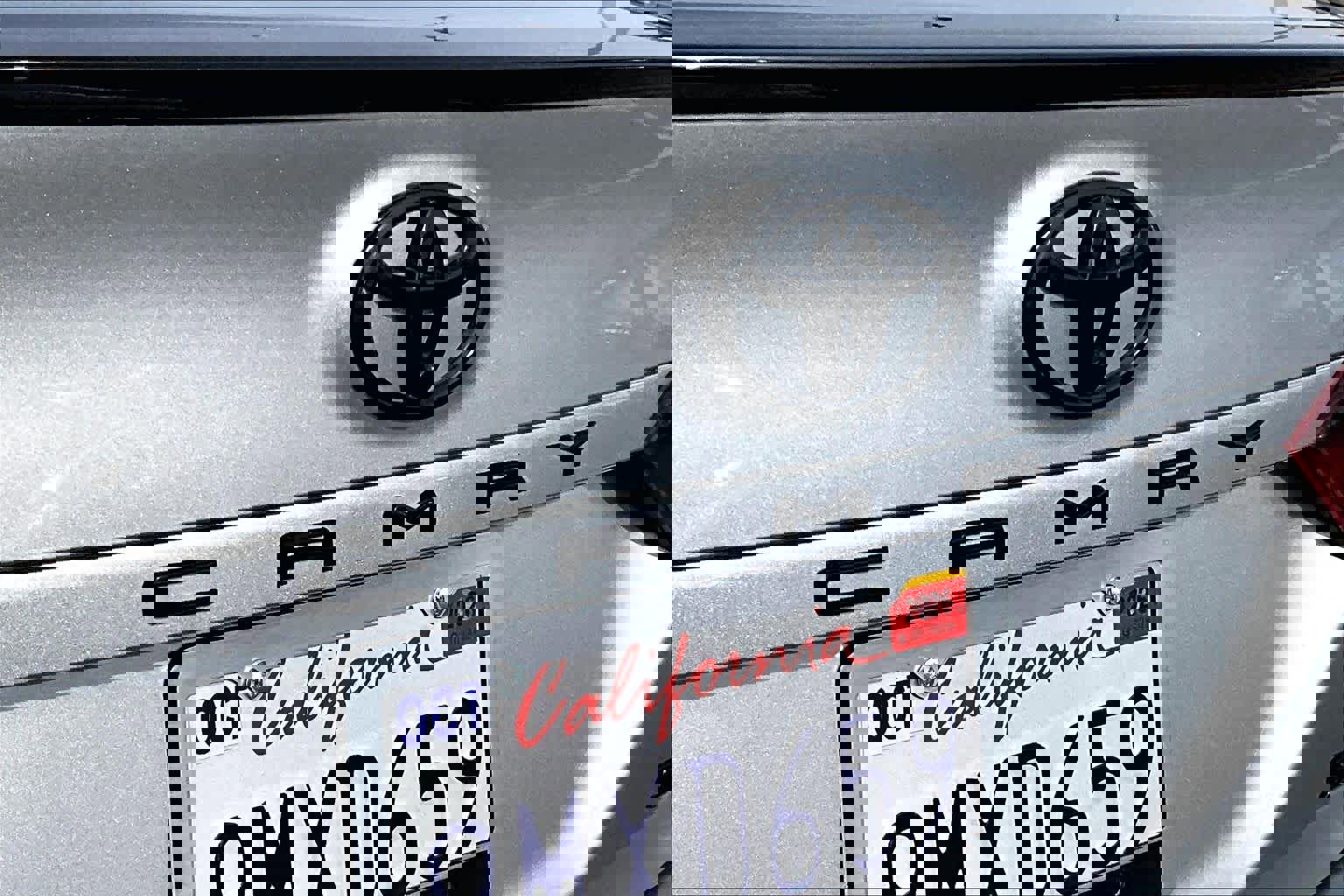 Certified 2021 Toyota Camry SE image 31