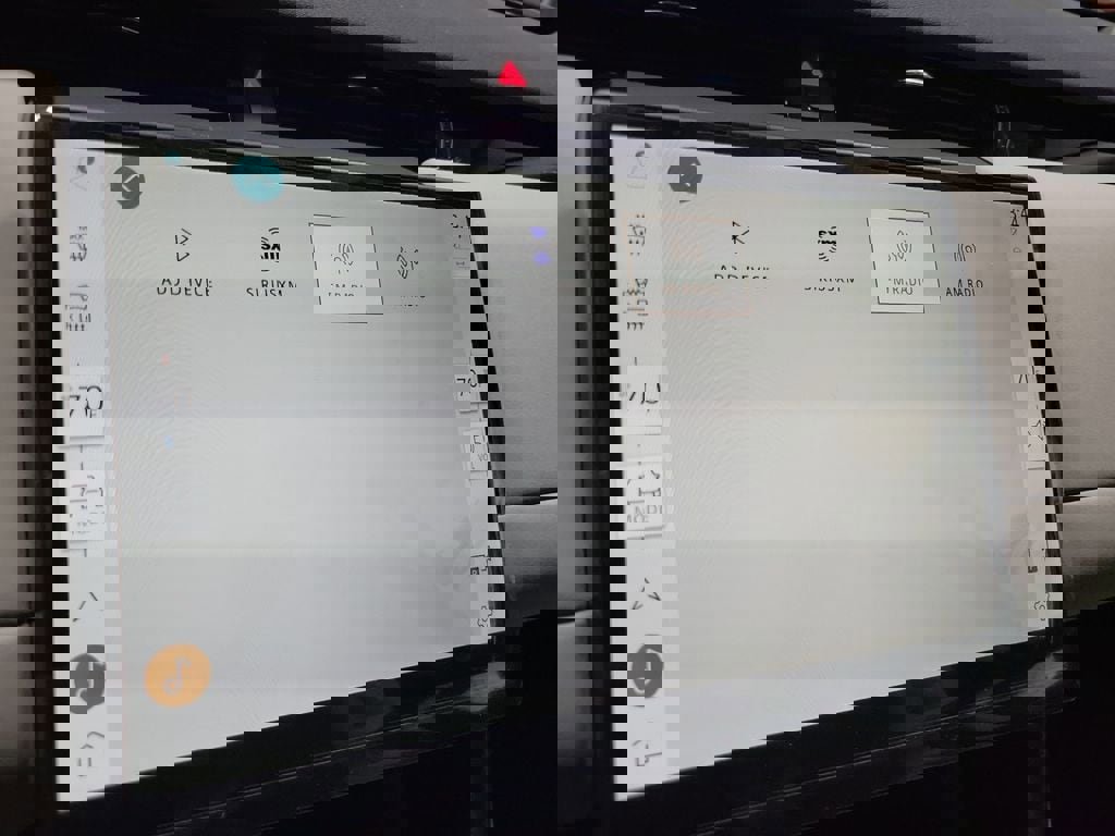 New 2025 Land Rover Discovery Sport S image 32