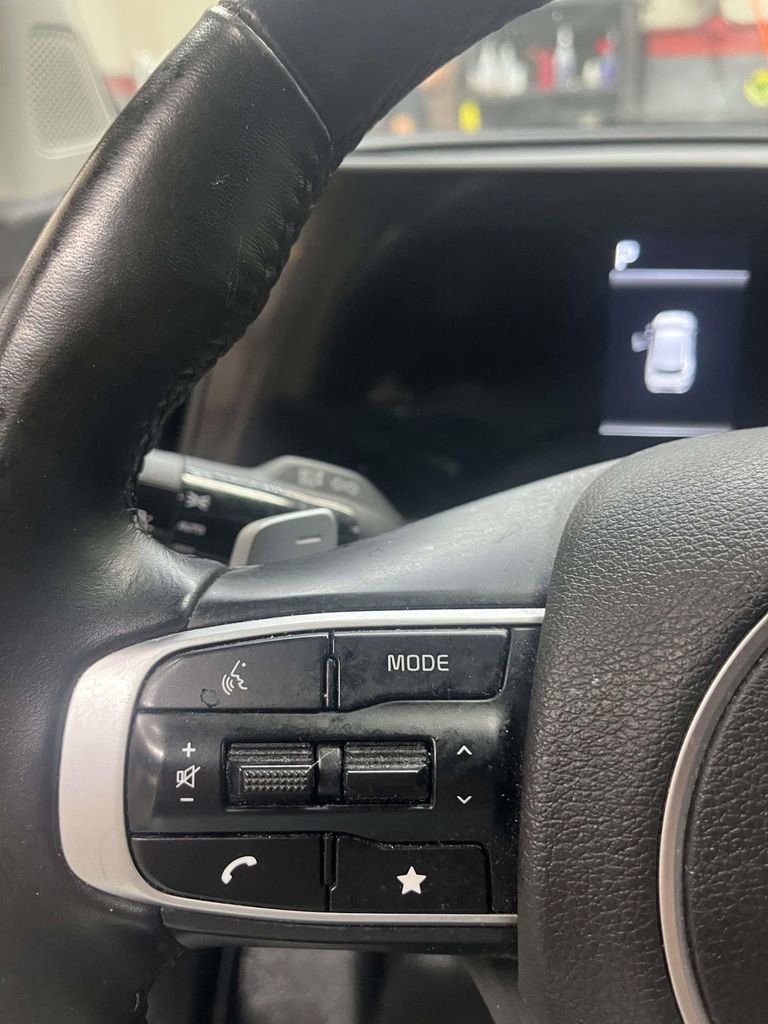 Used 2023 Kia Sportage EX image 22