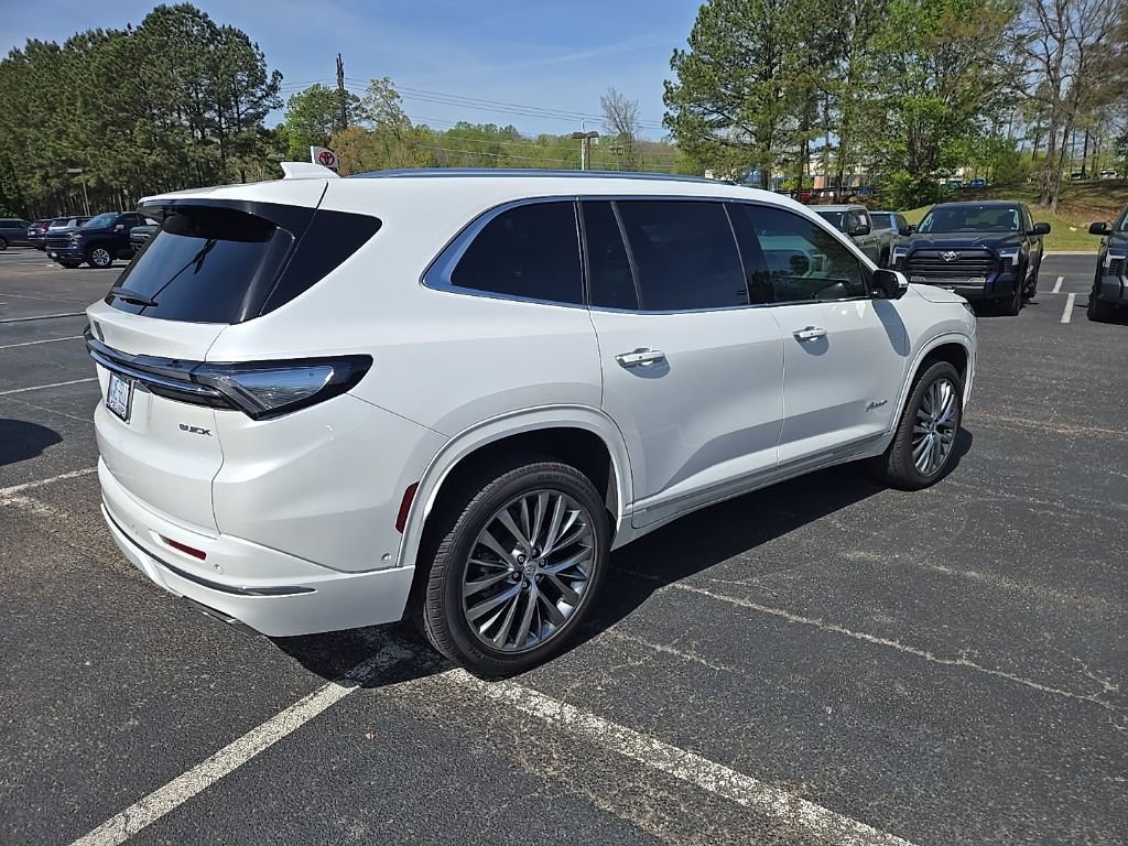 Used 2025 Buick Enclave Avenir w/ Super Cruise Package image 3