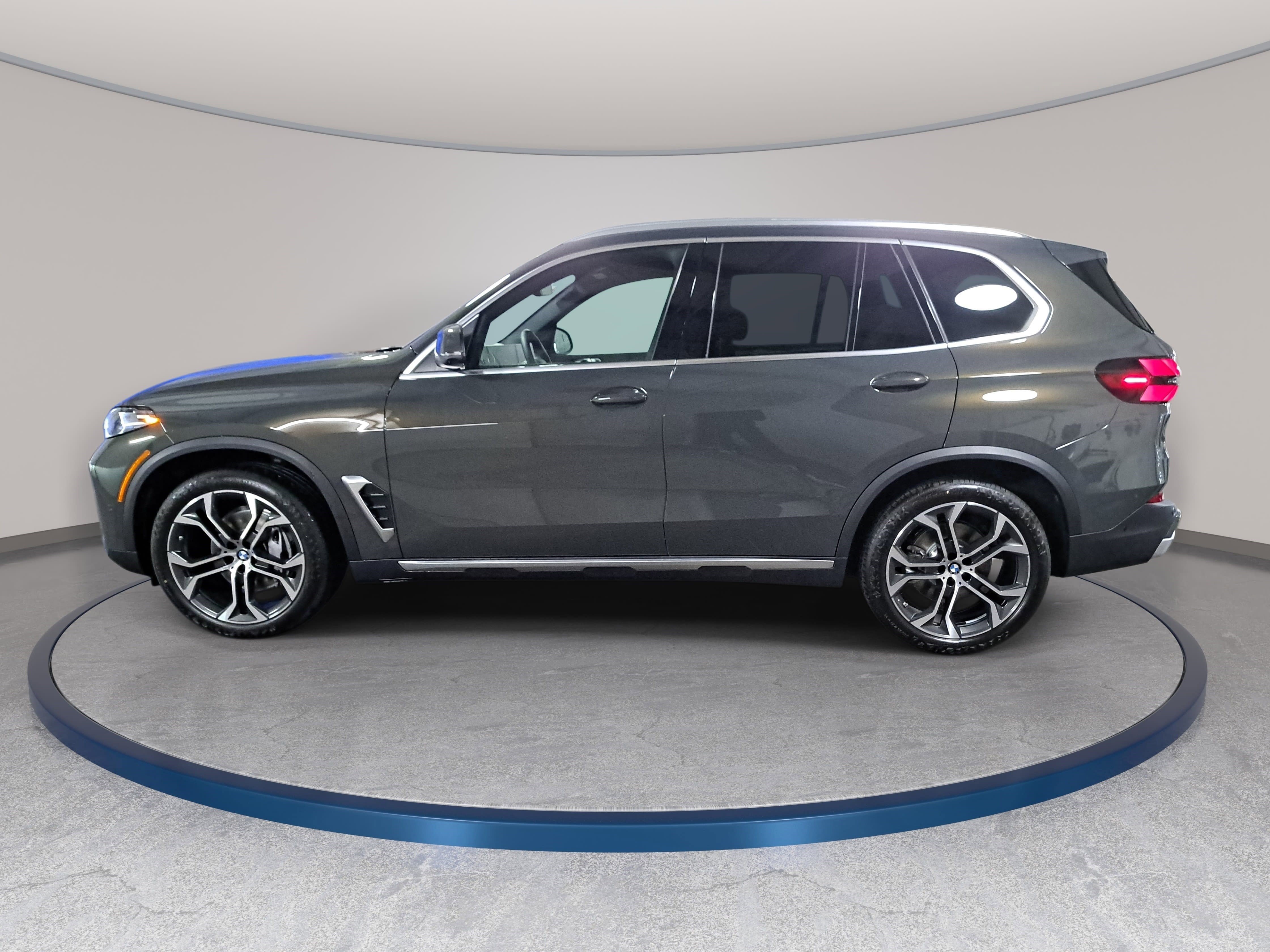 New 2026 BMW X5 xDrive40i w/ Climate Comfort Package AWD/4WD image 8