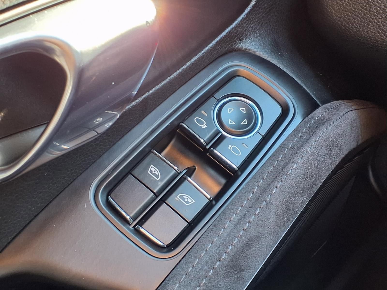 Used 2018 Porsche 718 Cayman GTS image 22