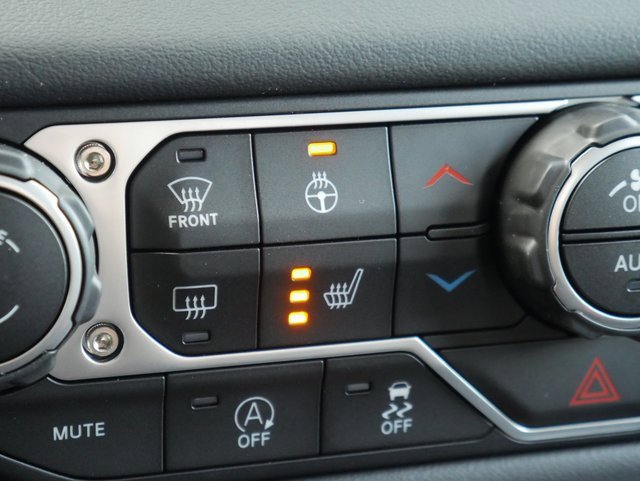 New 2025 Jeep Wrangler Unlimited Rubicon w/ XTREMEE 35" Tire Package image 5