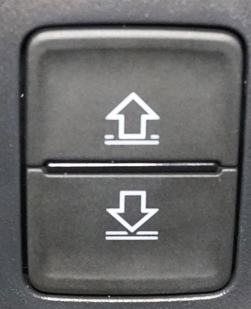 Used 2021 Volkswagen Atlas Cross Sport SEL Premium image 35