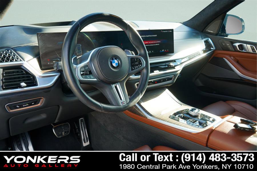 Used 2024 BMW X7 M60i w/ Executive Package image 38