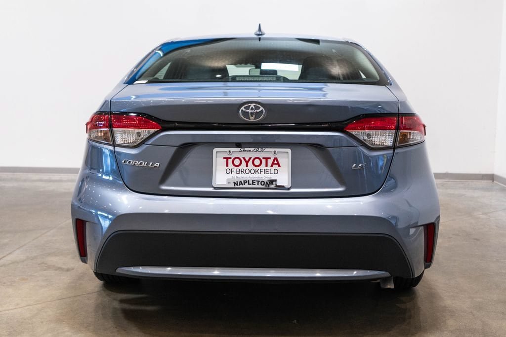 Used 2022 Toyota Corolla LE FWD image 8