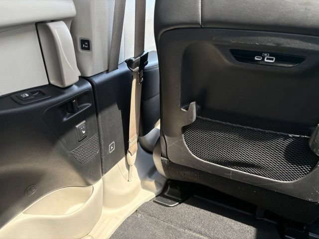 Used 2023 Chrysler Pacifica Limited FWD image 13