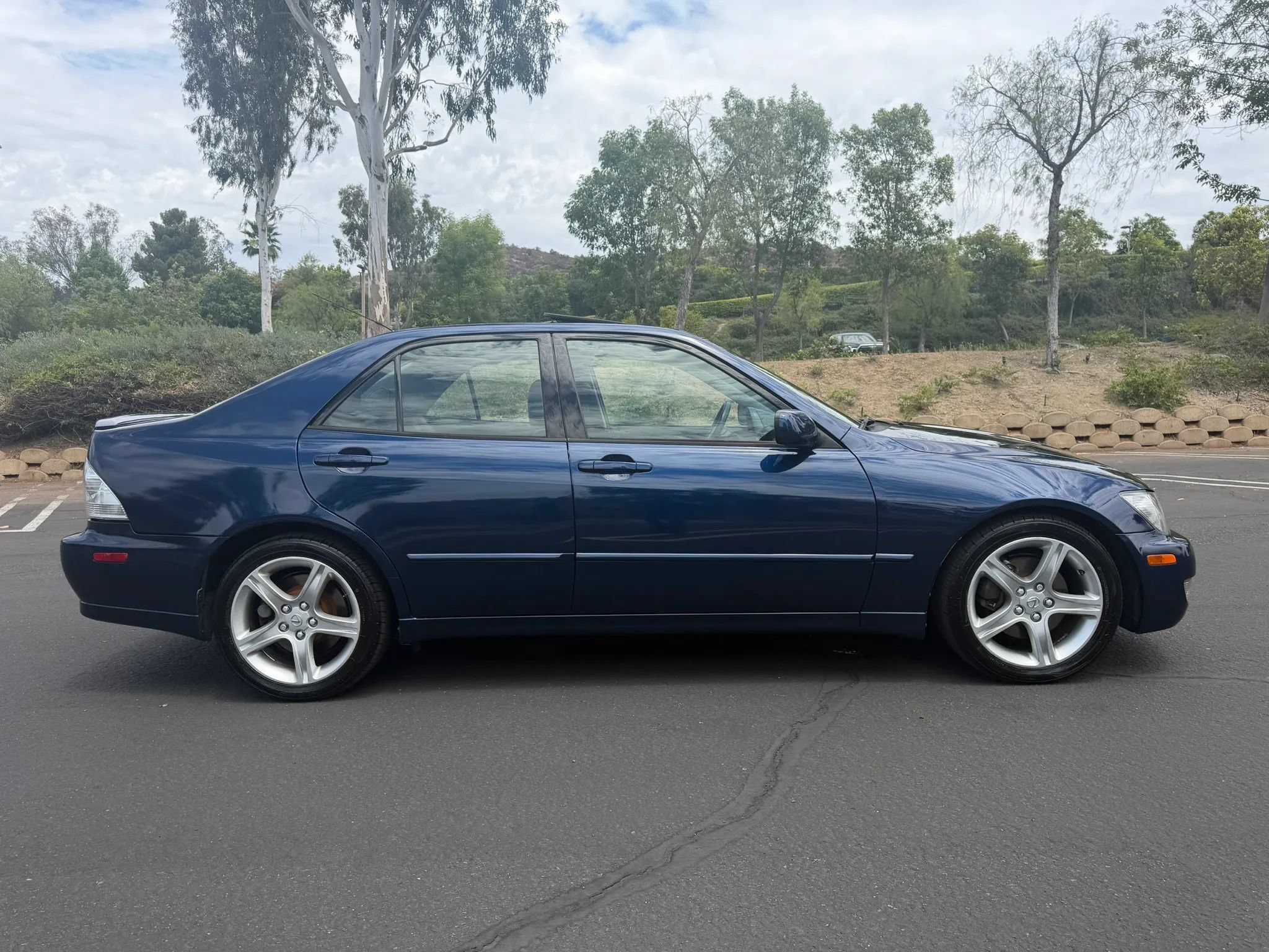 Used 2005 Lexus IS 300 RWD image 6