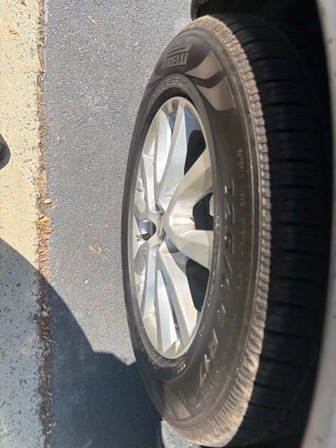 Used 2018 Nissan Rogue SV w/ Premium Package FWD image 6