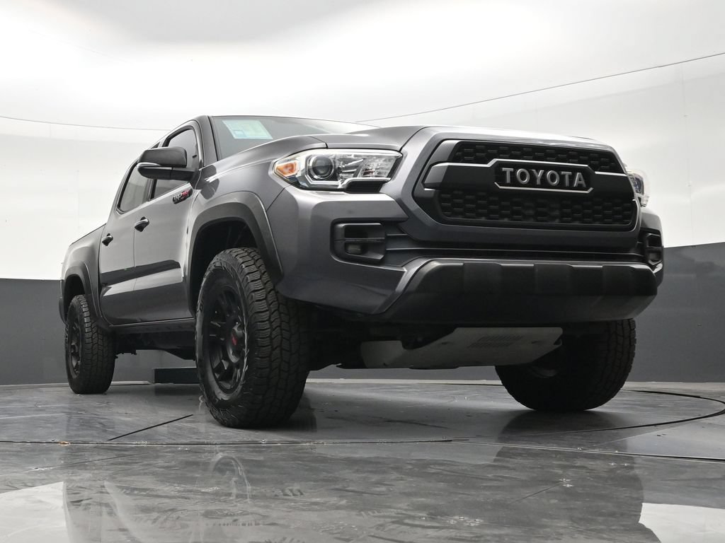 Used 2017 Toyota Tacoma TRD Sport w/ Tow Package RWD image 27