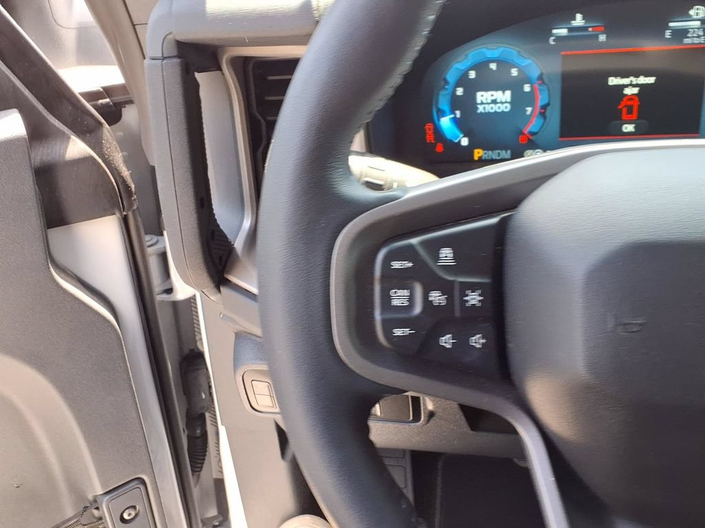 Used 2025 Ford Bronco Outer Banks AWD/4WD image 17